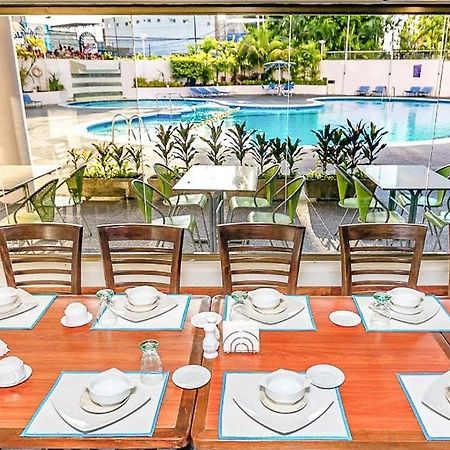 Hotel Cristina Suites Puerto La Cruz Exteriör bild