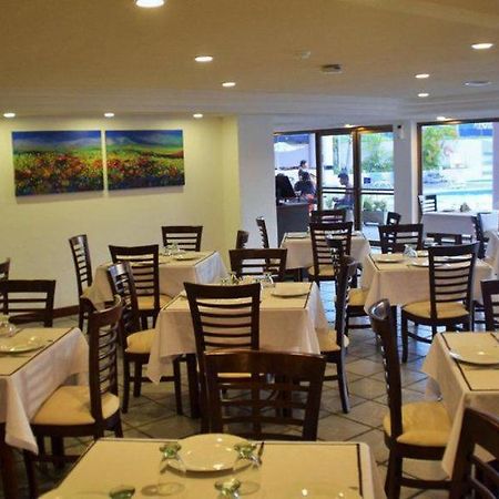 Hotel Cristina Suites Puerto La Cruz Exteriör bild