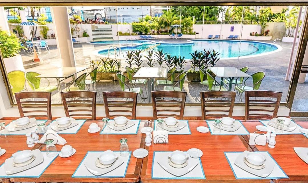 Hotel Cristina Suites Puerto La Cruz Exteriör bild