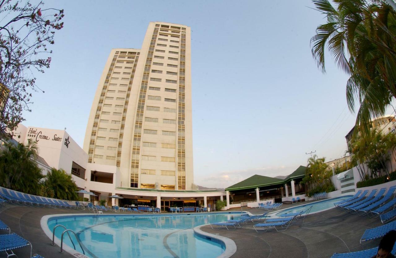 Hotel Cristina Suites Puerto La Cruz Exteriör bild