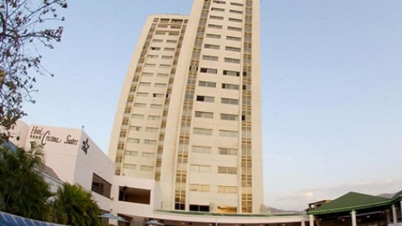 Hotel Cristina Suites Puerto La Cruz Exteriör bild